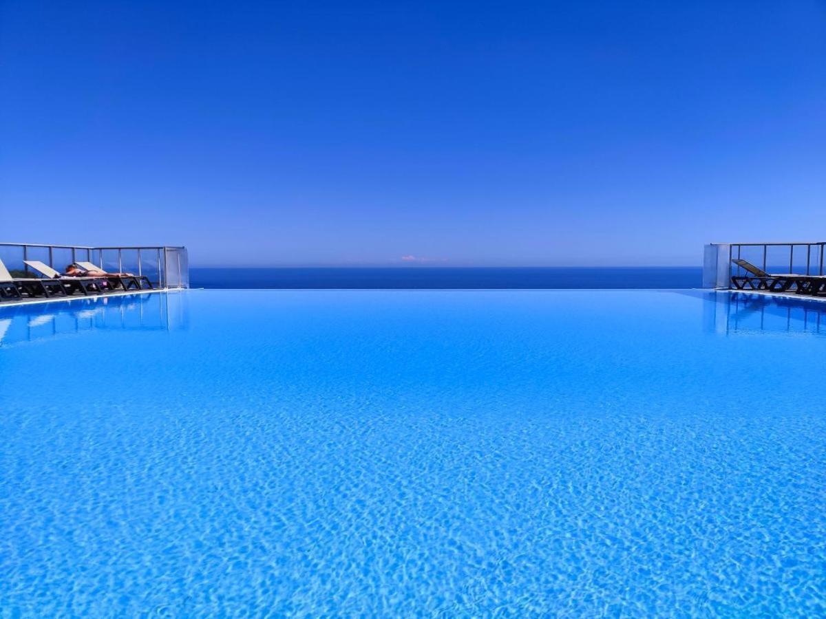 Luxueux Appartement - Vue Mer - Piscine - Free Parking - Monaco Cap-d'Ail Bagian luar foto